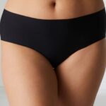 Simone Pérèle - Uniq Retro Brief