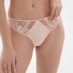 Simone Pérèle - Saga Thong