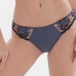 Simone Pérèle - Intrigue Bikini