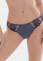 Simone Pérèle - Intrigue Bikini