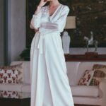 Marjolaine - Long negligee in white silk and lace