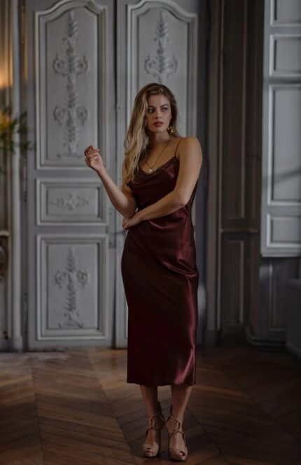 Marjolaine - Long silk nightie with sexy back details