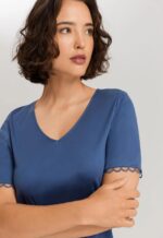 ⁦HANRO-Short Sleeve Nightdress 100 cm⁩ - الصورة ⁦4⁩
