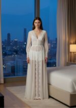 Ludmila - Lace Robe
