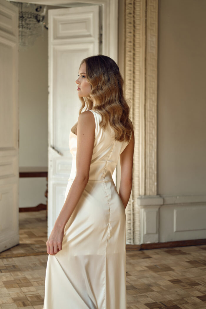 Ludmila - Long satin dress - Image 4