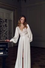 Ludmila - Long satin robe - Image 5