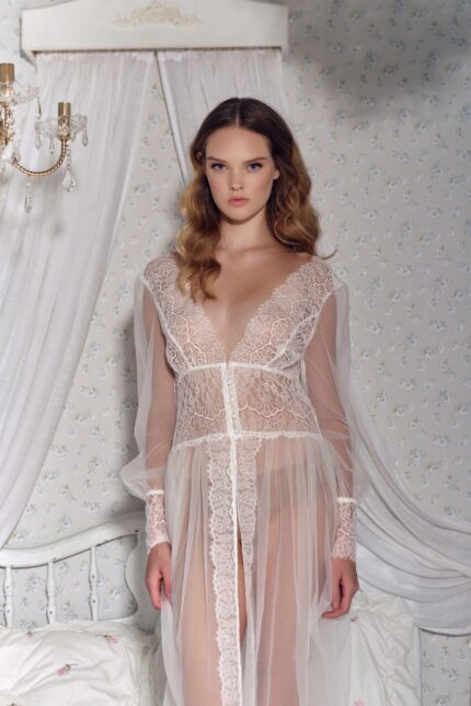Ludmila - Lace Robe